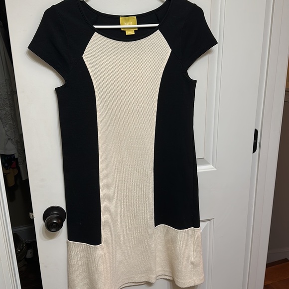 Maeve Anthropologie Black & Cream Cap Sleeve Color-blocked Mod Shift Dress - Picture 2 of 6